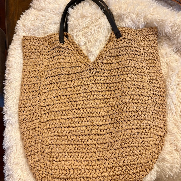 Banana Republic Oversized Beach Bag - Picture 1 of 3